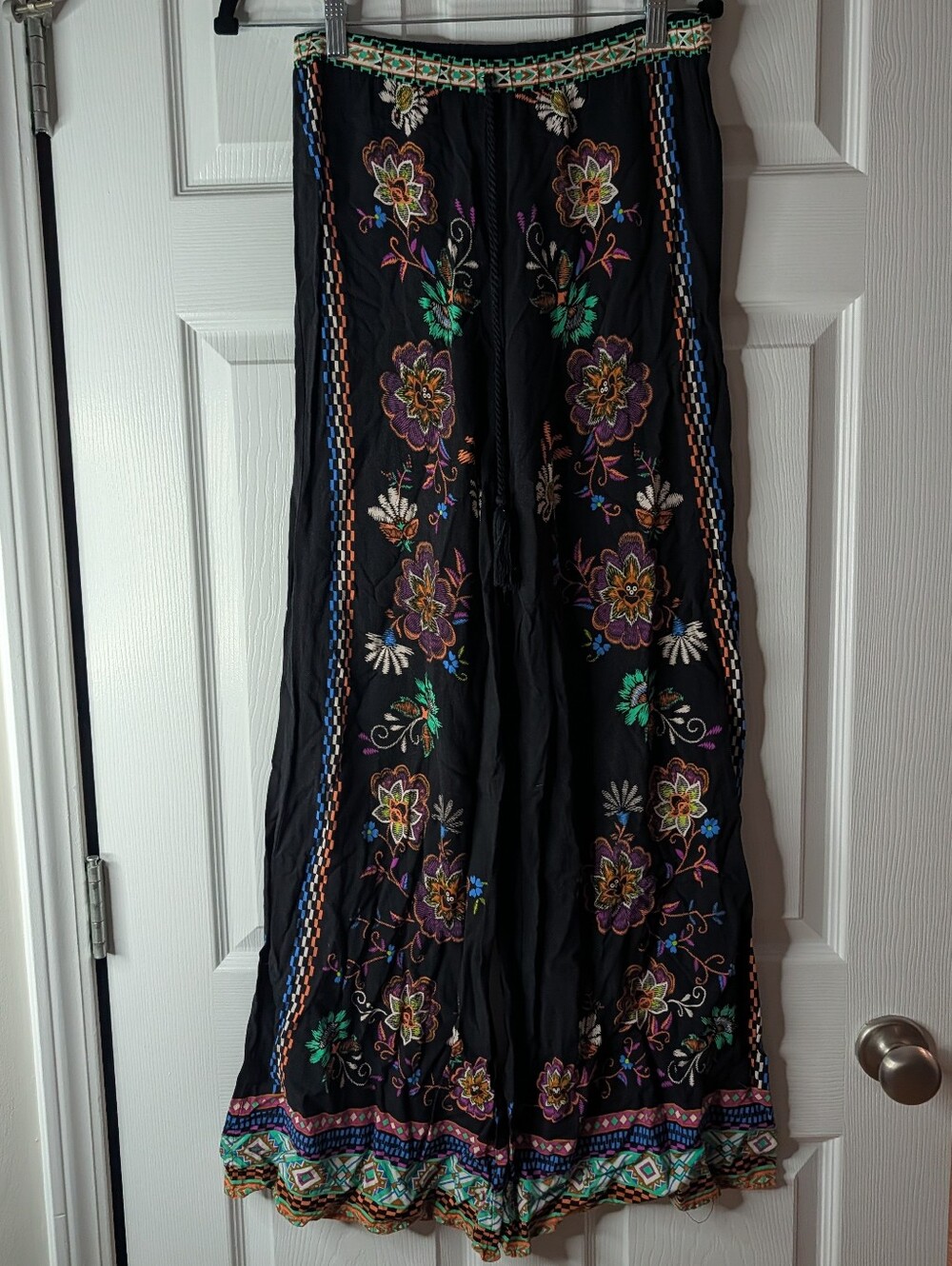 Flying Tomato Women’s Medium Black Embroidered Floral Wide Leg Palazzo Pants Boh - Picture 2 of 7
